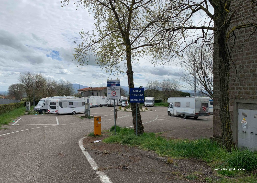 Parcheggio per Camper — foto 3