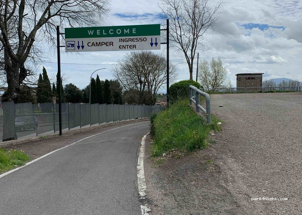 Parcheggio per Camper — foto 4