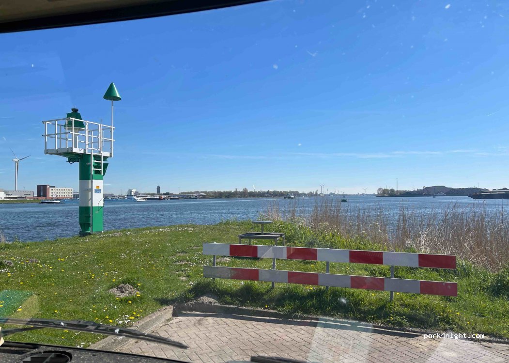 (1045) Amsterdam - 30 Stromboliweg — foto