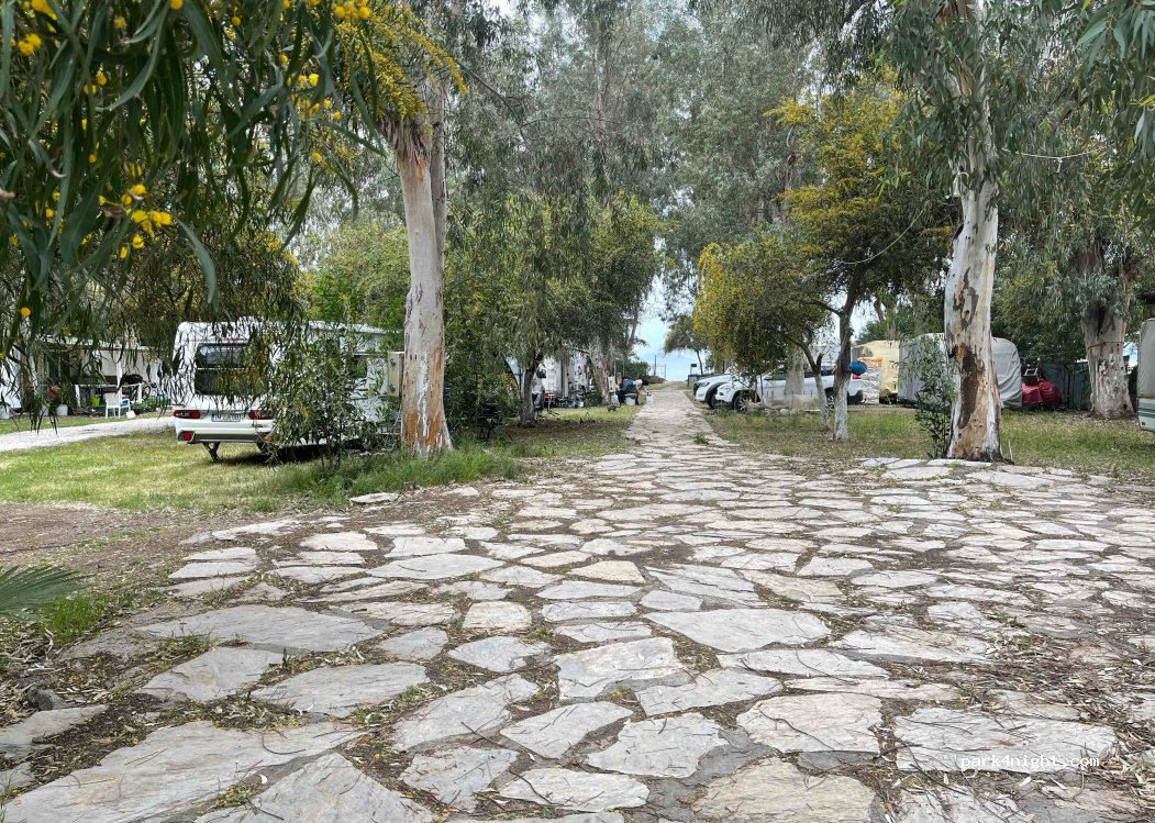 HİSAR CAMPİNG — foto 3