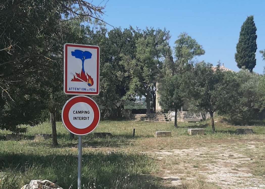 (30210) Fournes - Chemin de Saint-Pierre — foto 3