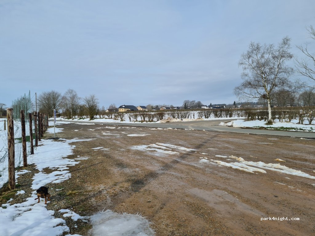 (4950) Waimes - Rue Sousle Noir Thier — foto 3