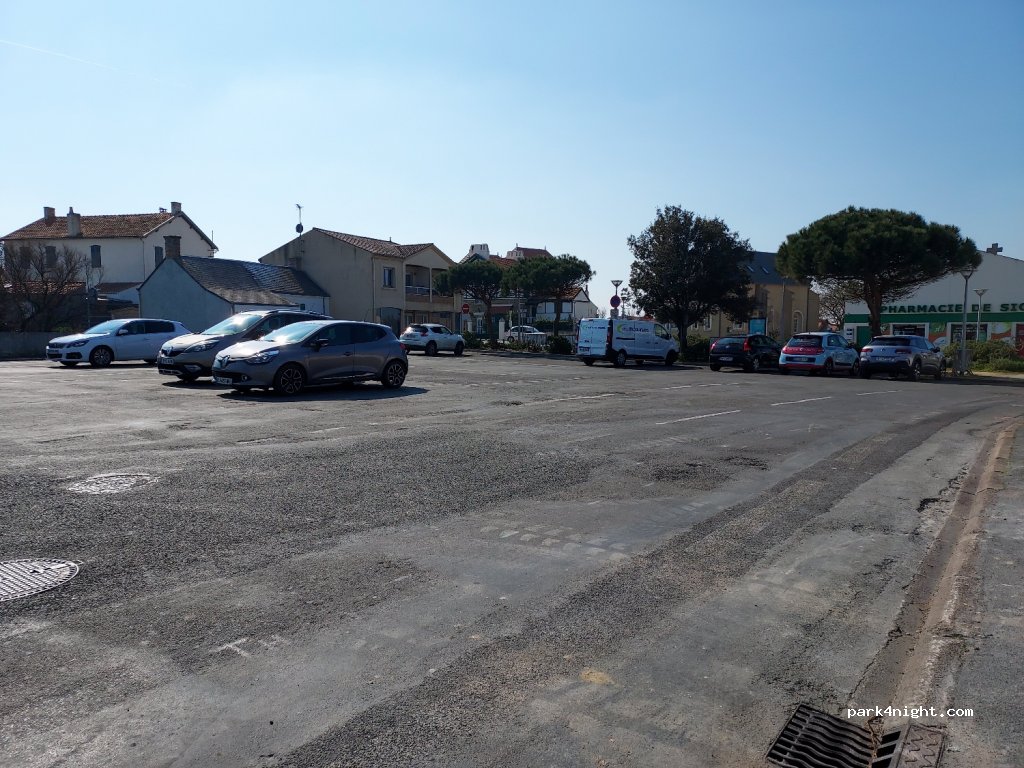 (85270) Saint-Hilaire-de-Riez - 22 Place Vivi Burgaud — foto 2