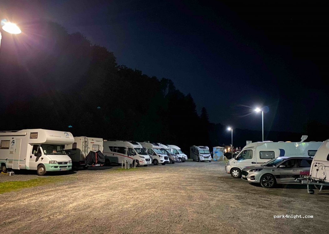 Wohnmobil- und Wohnwagenstellplatz Ancenisstraße — foto