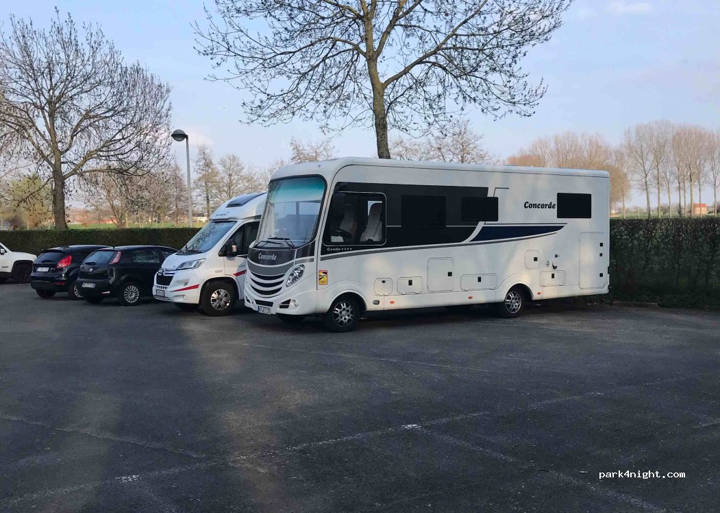 (9120) Beveren - 18 Vesten — foto 2