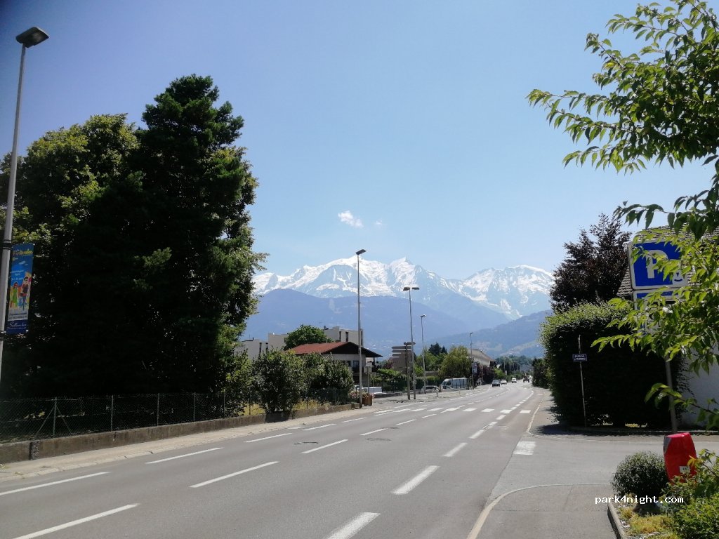 (74700) Sallanches - 24-82 Route du Fayet — foto