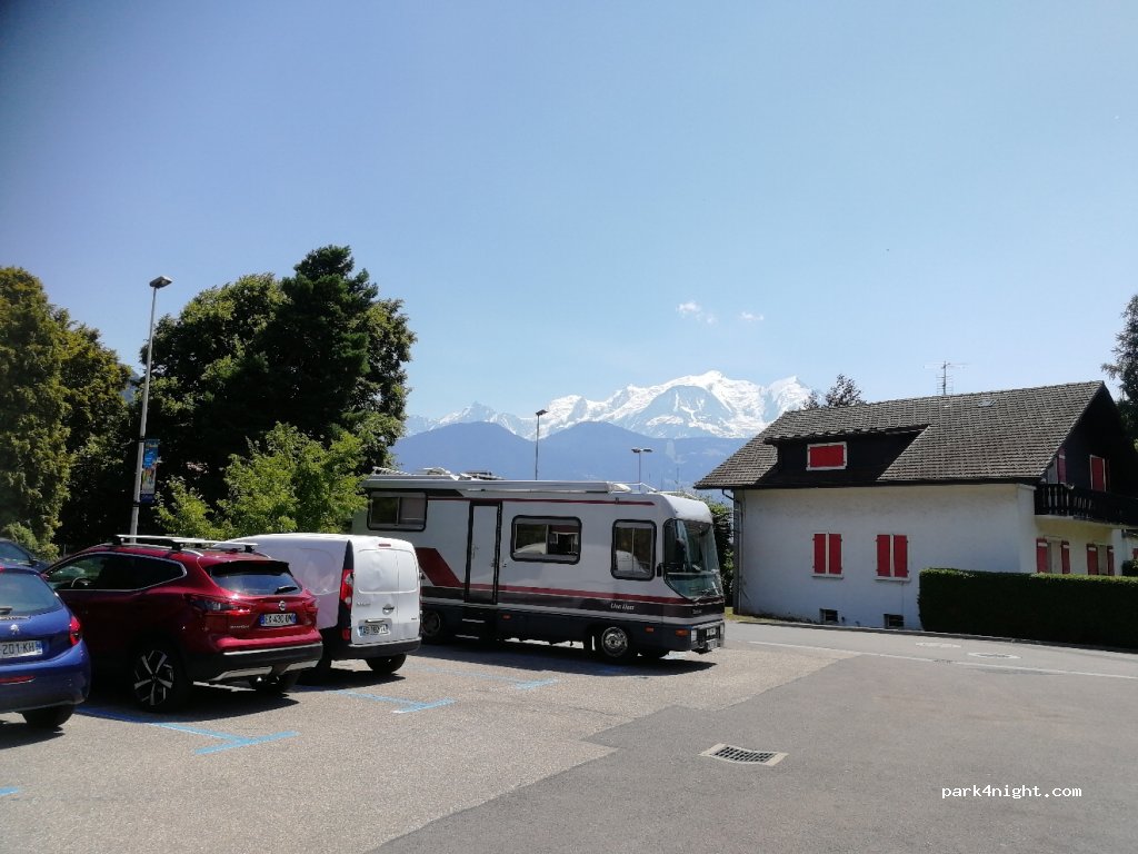 (74700) Sallanches - 24-82 Route du Fayet — foto 2