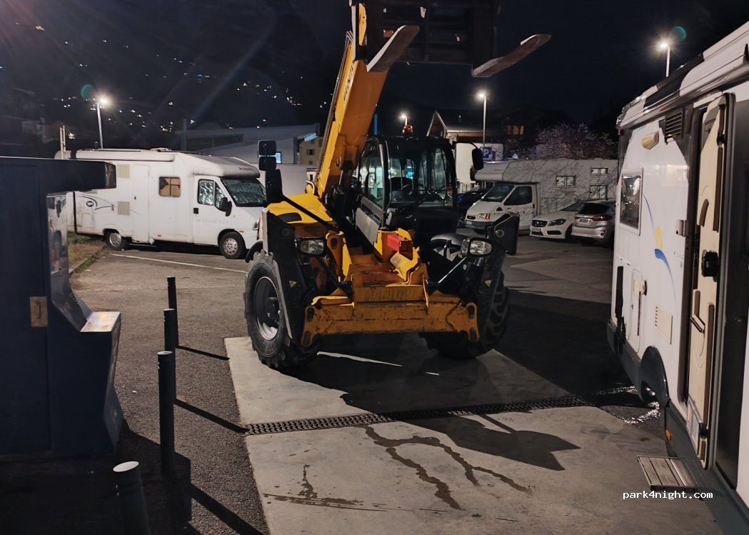 (74700) Sallanches - 24-82 Route du Fayet — foto 4