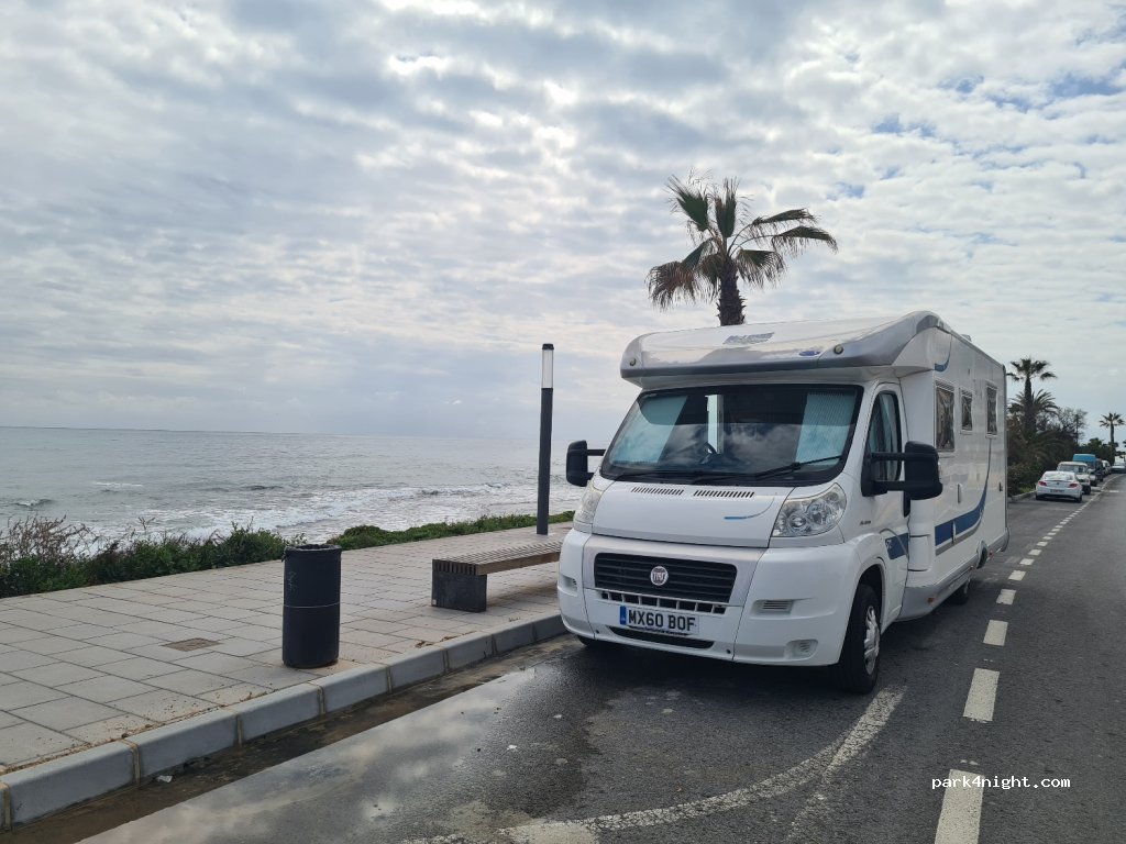 () Torrevieja - 238 Calle Ramon Gallud — foto