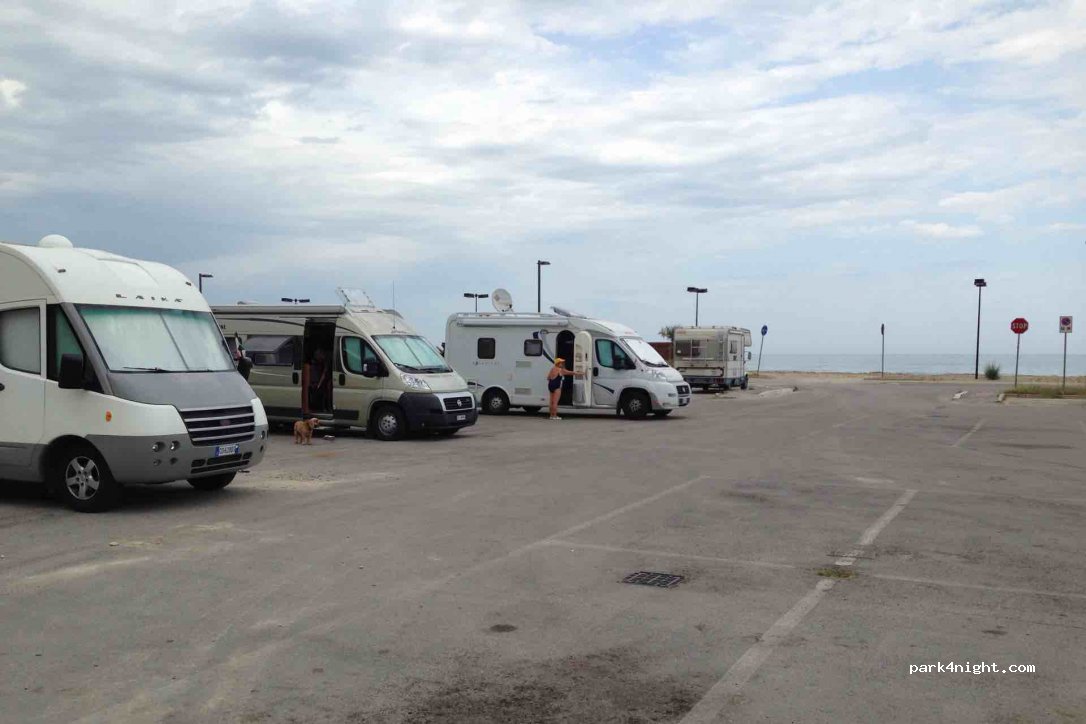 (64021) Giulianova - 10 Via Pioppi — foto
