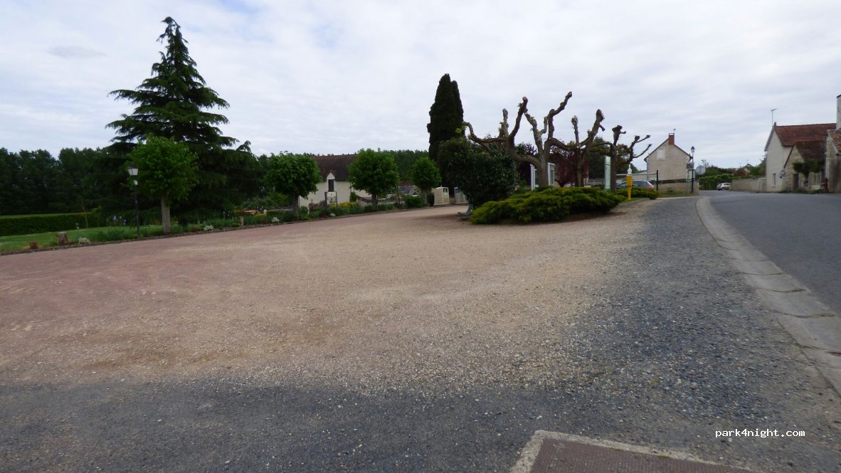 (37800) Pussigny - 9 Rue de la Mairie — foto