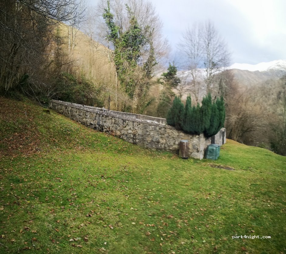 (64440) Louvie-Soubiron - Baburet — foto