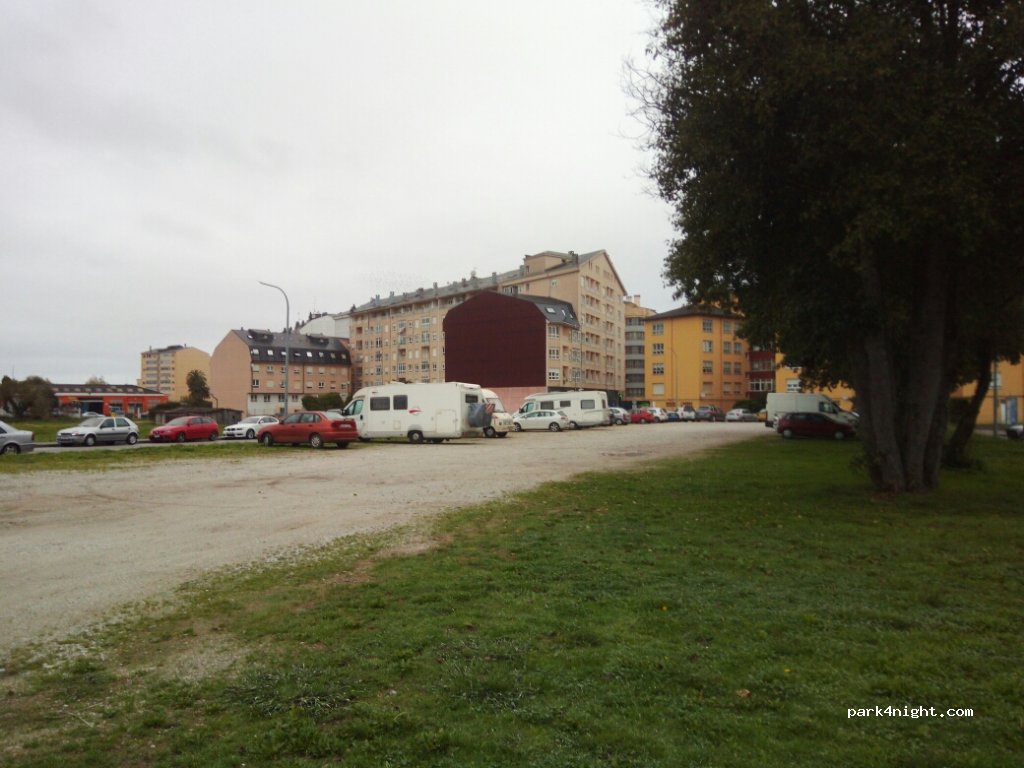 (27713) Ribadeo - 44 Rúa Ramón González — foto 3
