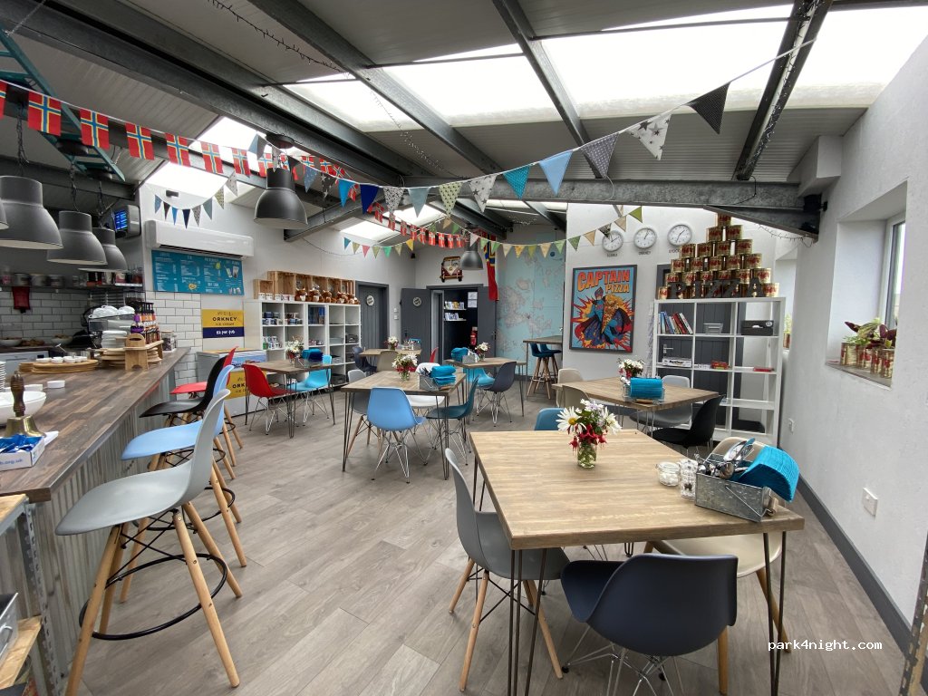 59 Degrees North - Motorhme Aire, Cafe, Pizzeria & Gift Shop — foto 4