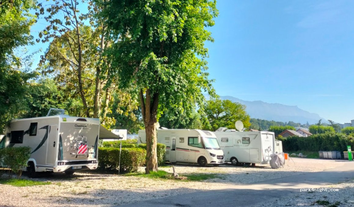 Aire camping-car park d'Aix-les-Bains (Savoie) — foto