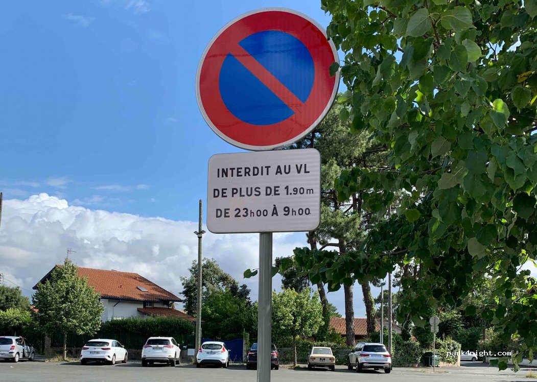 (40130) Capbreton - 2 Place de la République — foto 4
