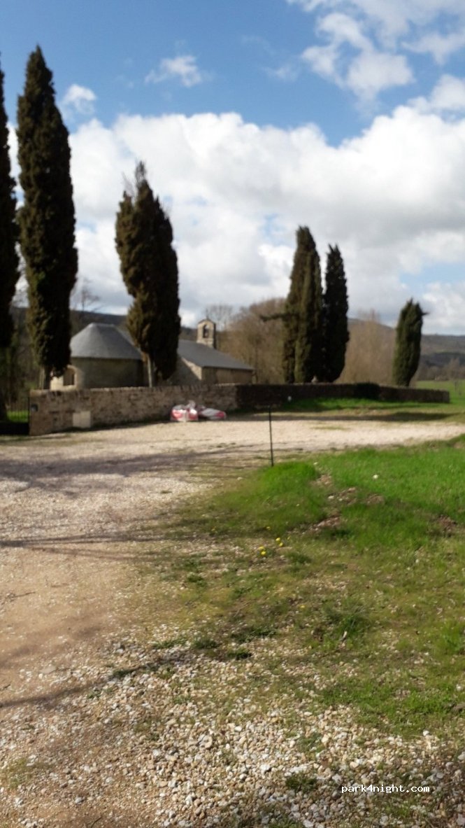 (12540) Marnhagues-et-Latour - D7 — foto