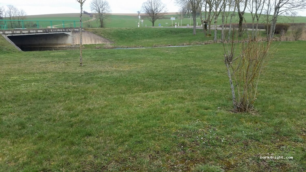 (21450) Chaume-lès-Baigneux - D21 — foto 2