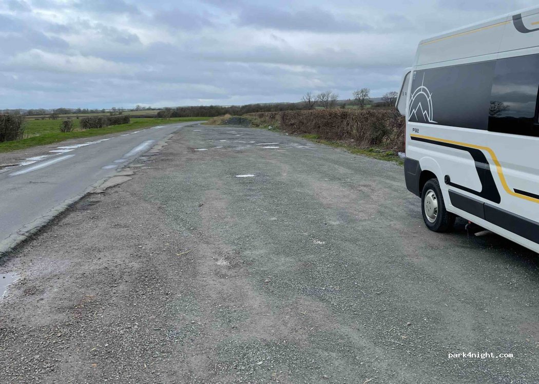 (PE8)  - Unnamed Road — foto