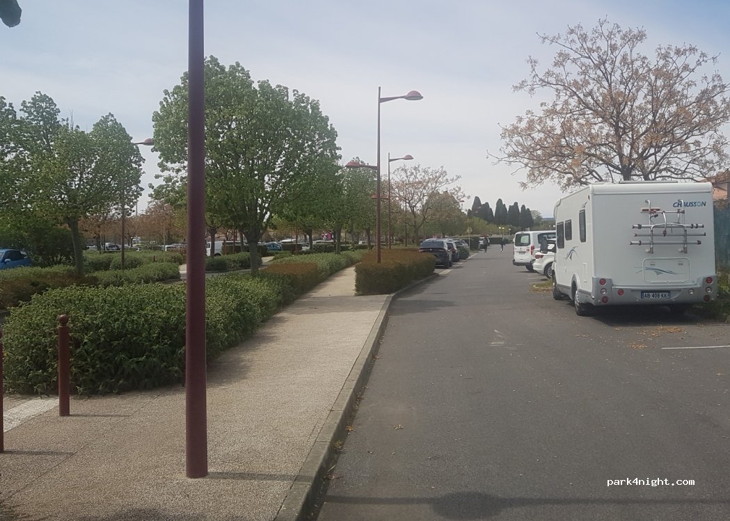 (34690) Fabrègues - 400 Rue Jean Marc Rouan — foto 2