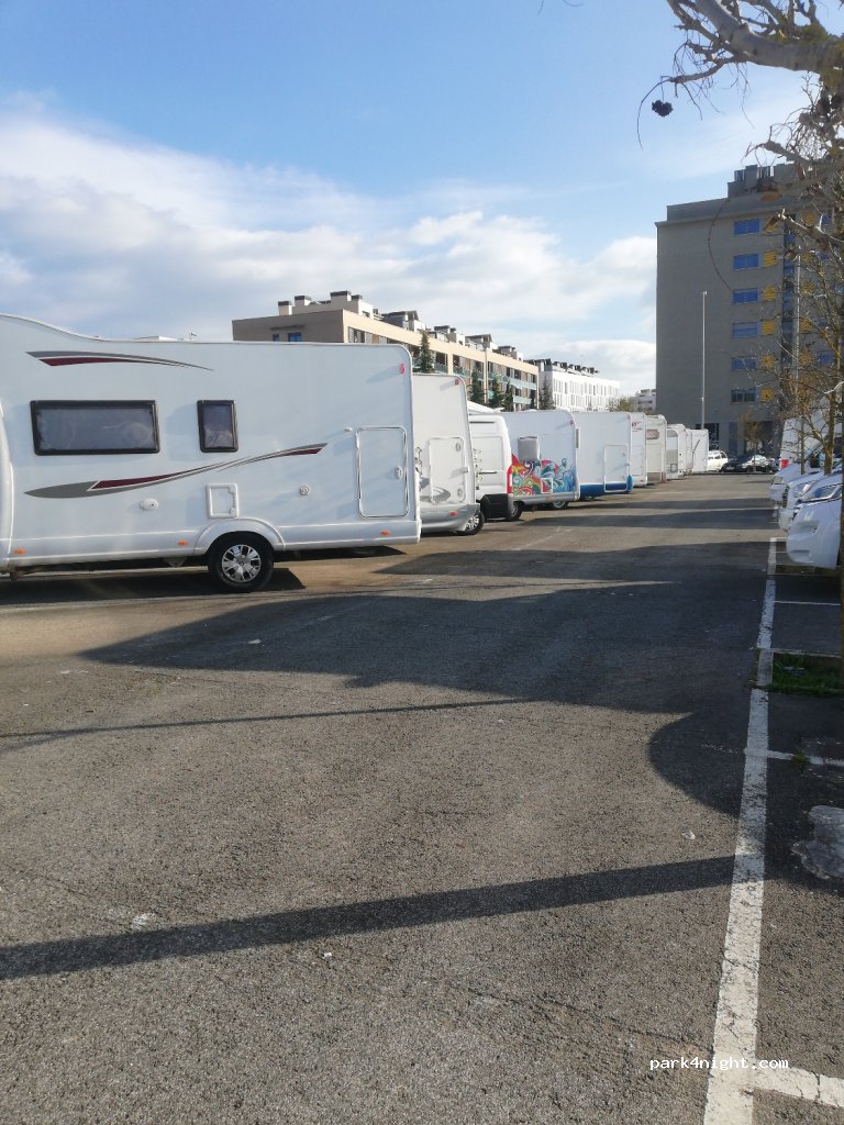 Parking para autocaravanas Egüés — foto