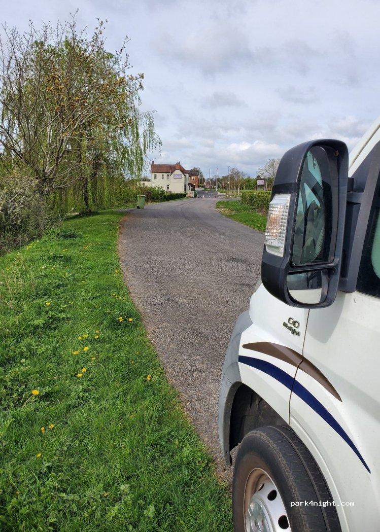 (DN22 0SA) Welham - Welham Road — foto