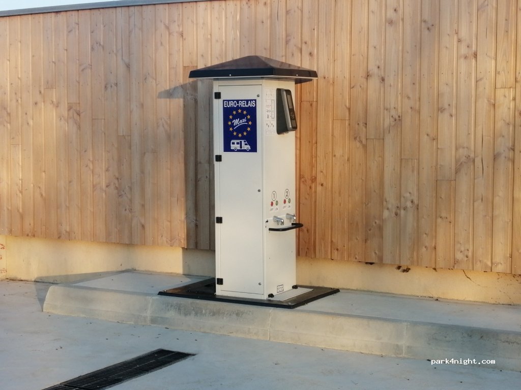 Aire camping-car Marolles-les-Braults — foto