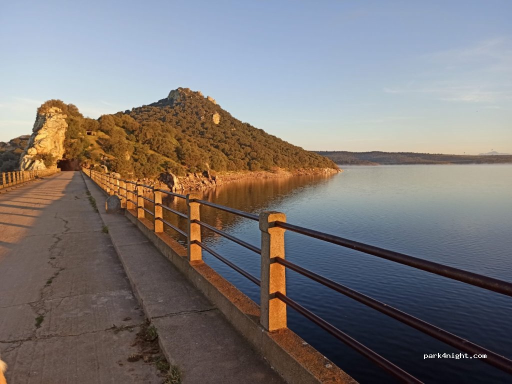 (06760) Navalvillar de Pela - Carretera Maribáñez — foto 2