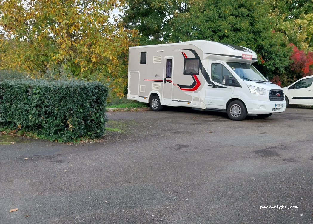 (72130) Fresnay-sur-Sarthe - 4 Rue du Haut Ary — foto 3