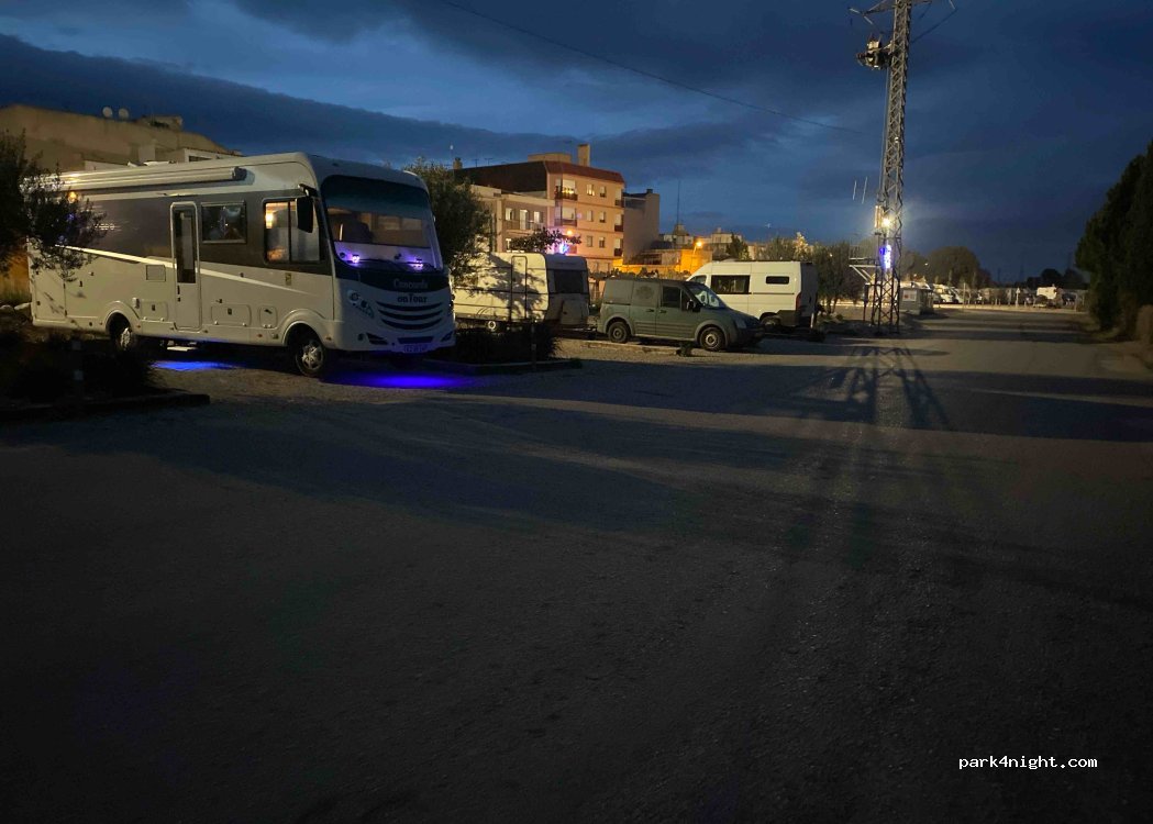 Àrea d’Autocaravanes l'Aldea — foto 4