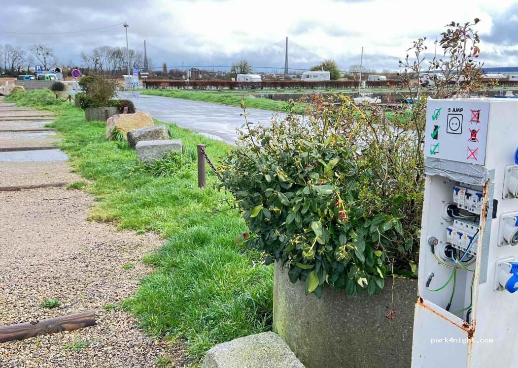 (14600) Honfleur - quai nord — foto 3