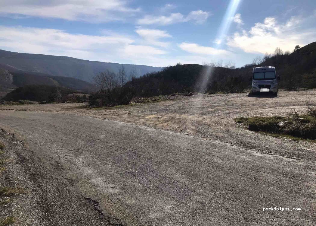 (27324) Folgoso do Courel - Unnamed Road — foto