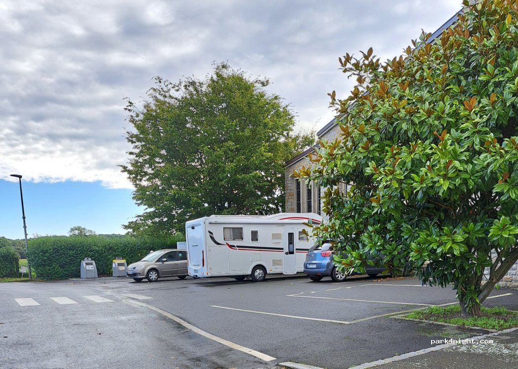 (50220) Pontaubault - 8 Place Armand Blier — foto 3