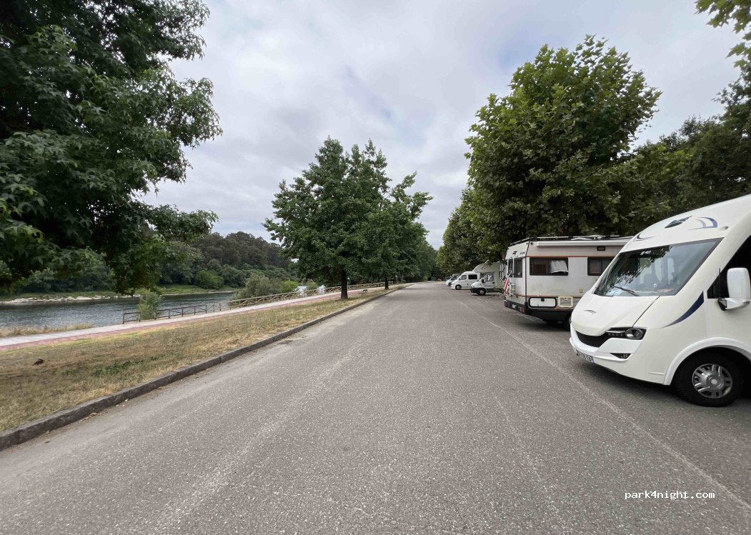 Área de servizo de Caravanas — foto 5
