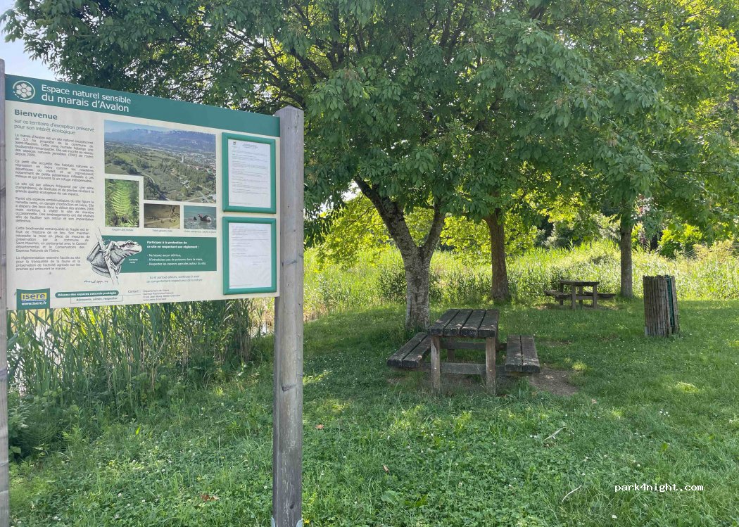 Aire camping-car Saint-Maximin — foto 2