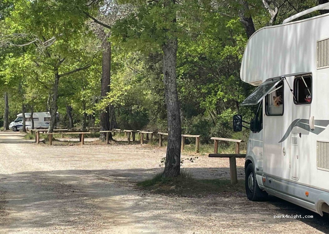 (13830) Roquefort-la-Bédoule - D3 — foto 2