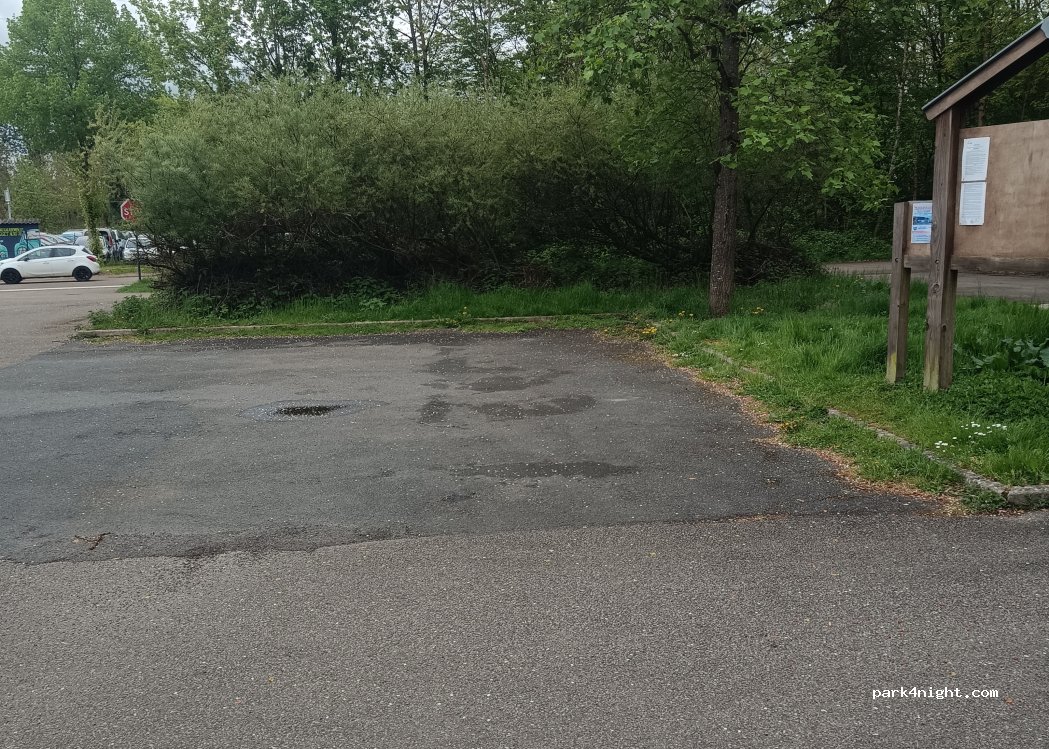 Aire de Camping-car de Montceau-les-Mines — foto 4