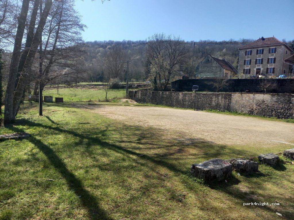 (01300) Colomieu - 103 Route de Croze — foto
