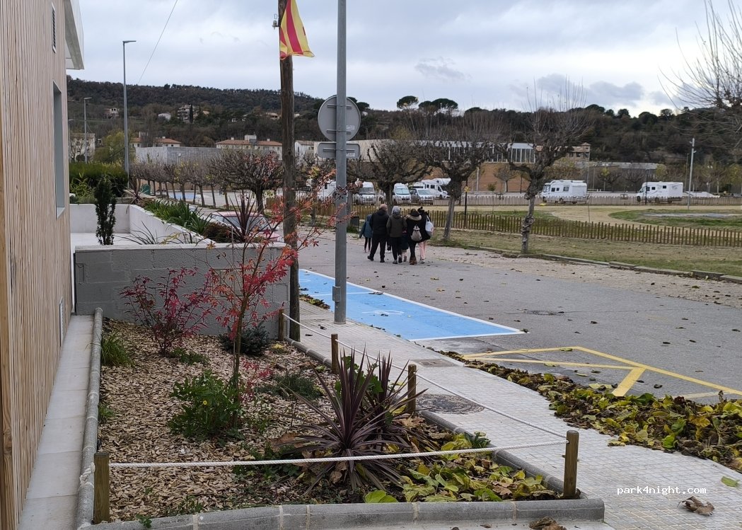 Gironella motorhome area — foto 5