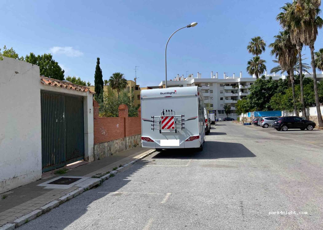 (29620) Torremolinos - 5 Calle Decano Juan de Espino — foto