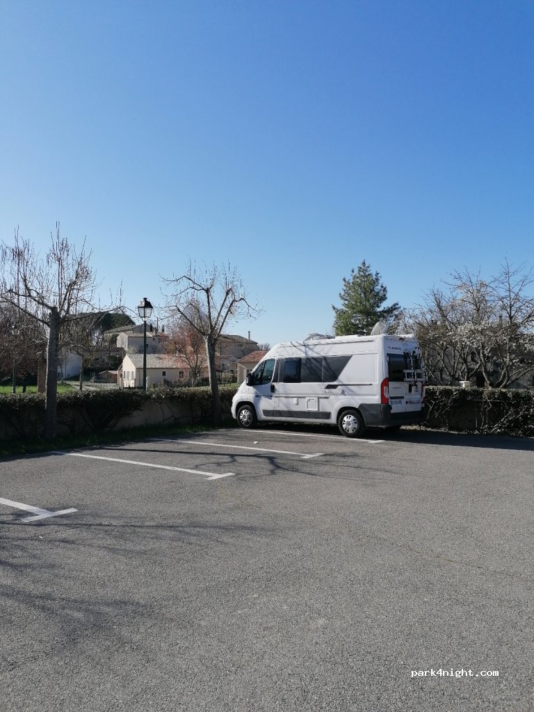 (04300) Mane - 7060 Rue les Eyssouvets — foto