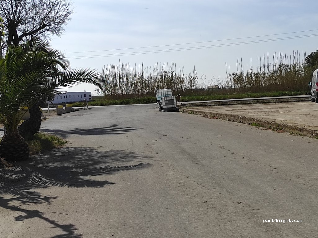 (43549) Poble Nou - 6 Ronda Fortalesa — foto