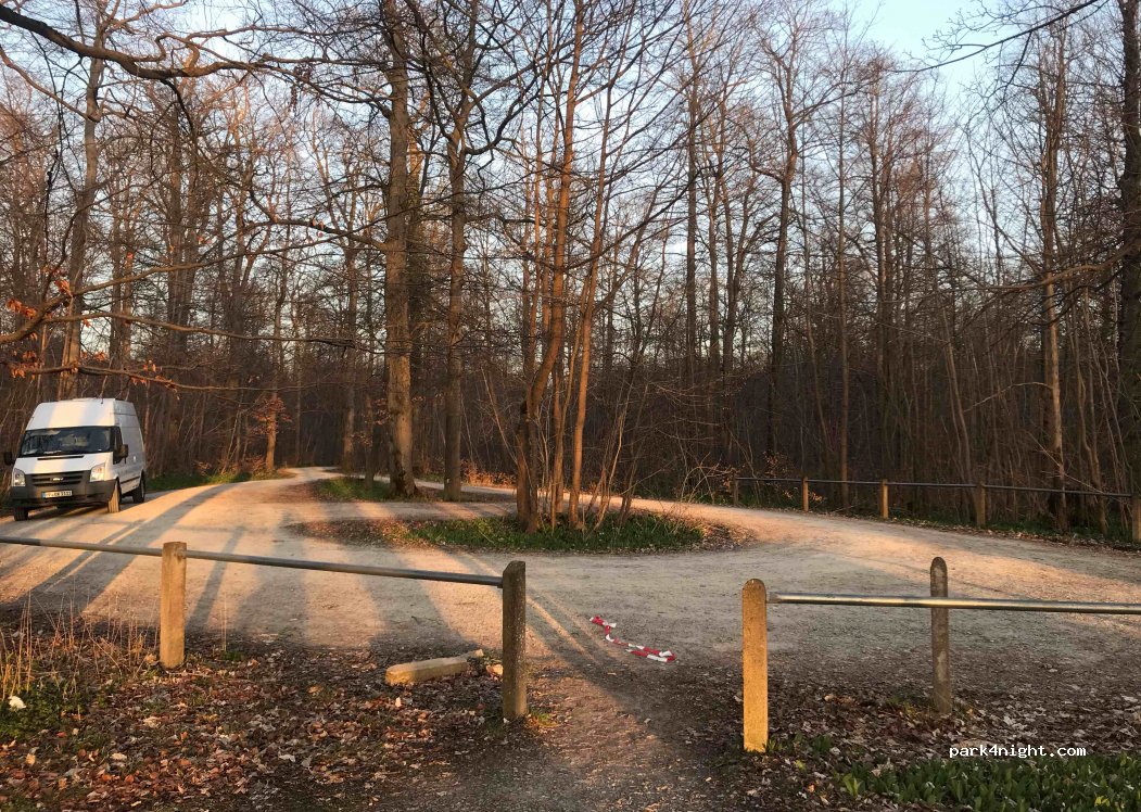 (99713) Helbedündorf - Unnamed Road — foto