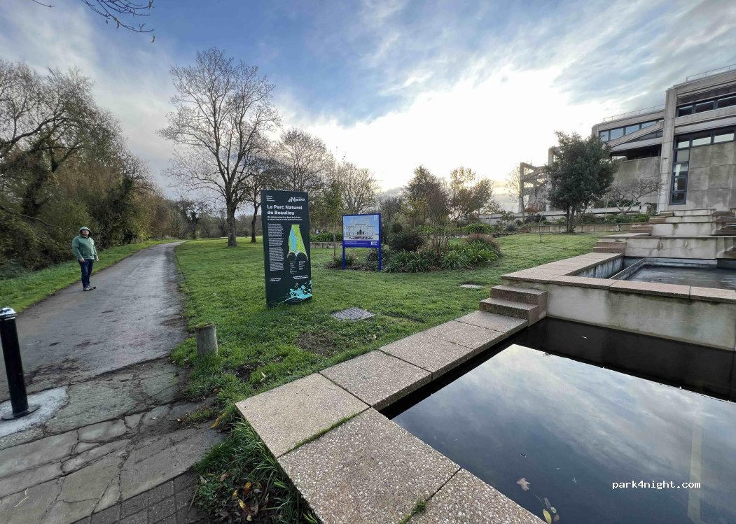 (44200) Nantes - 2 Rue de la Loire — foto 2