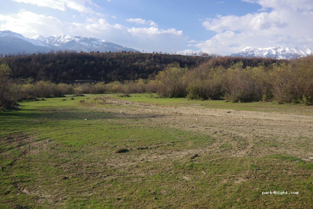 () Luzhë - Unnamed Road — foto