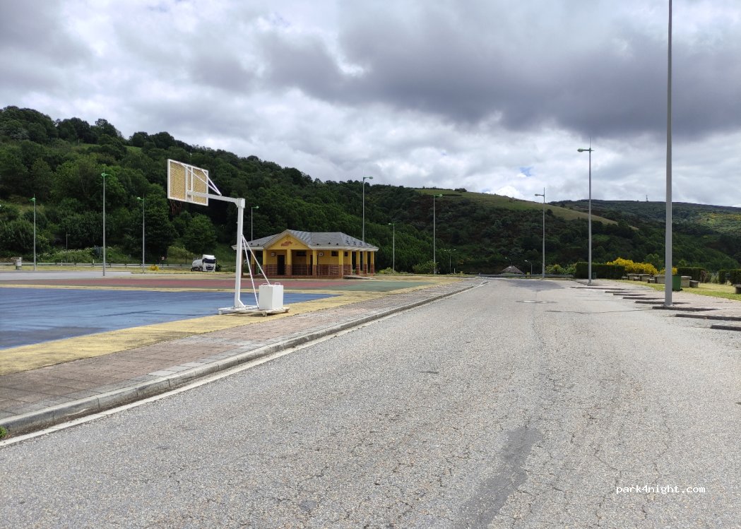 (27670) Pedrafita do Cebreiro - 1 Avenida Castilla — foto 4