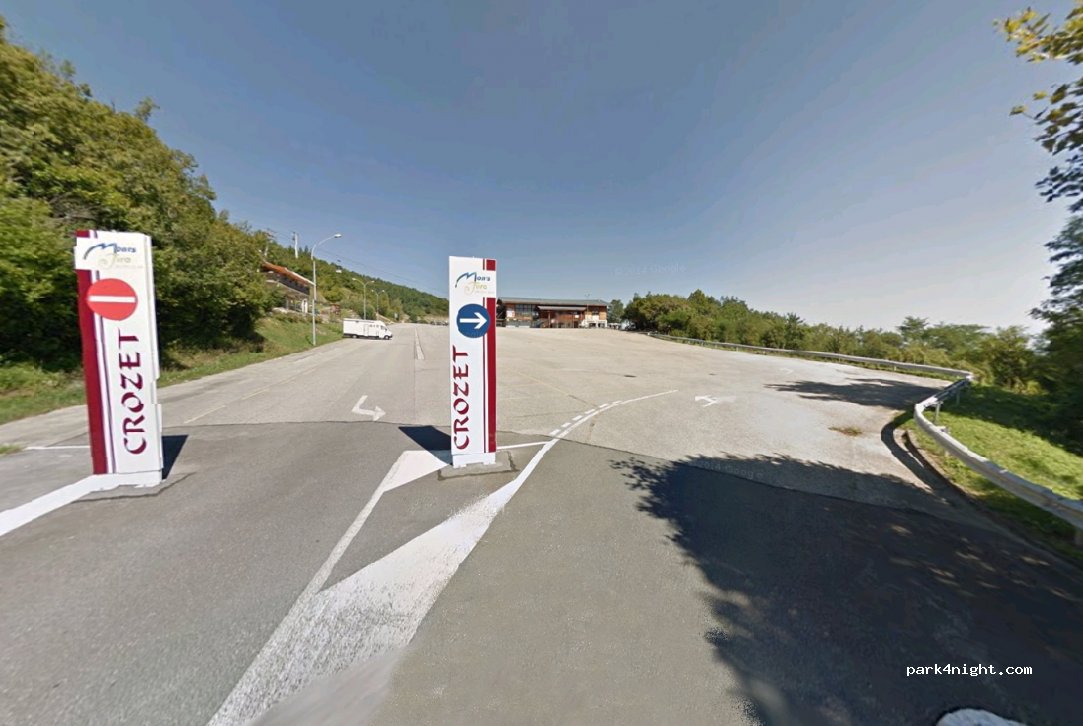 (01170) Crozet - 1421 Route de la Télécabine — foto