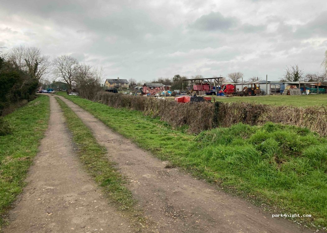 (CB23 7AR) Barton - 16 Cambridge Road — foto