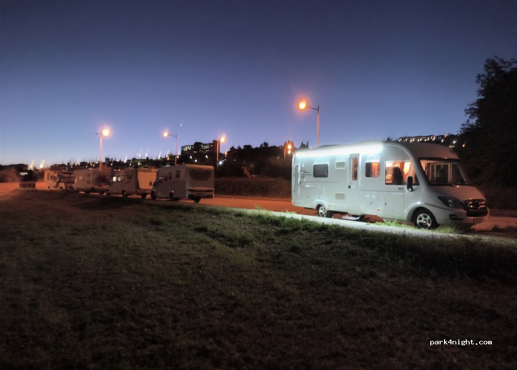 (2200) Abrantes - 708 Avenida da Portagem — foto 5