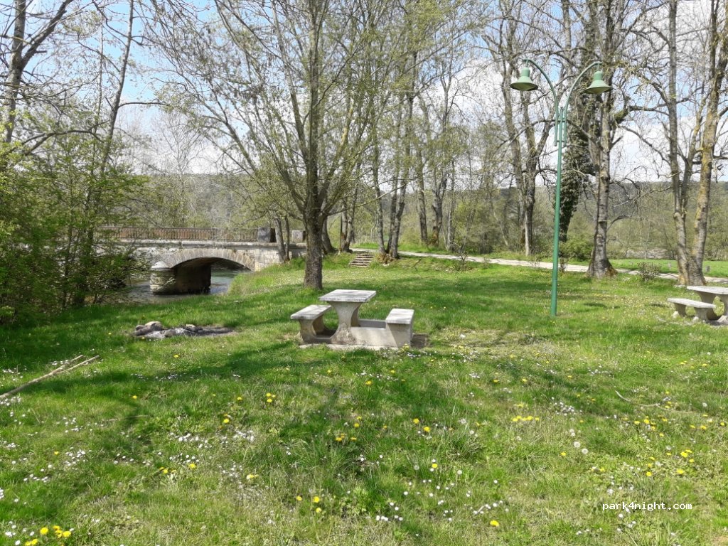 (52320) Soncourt-sur-Marne - 63 Rue du Pont — foto
